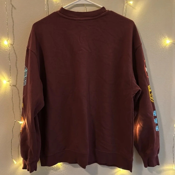 H&M Donald Duck Graphic Crewneck Sweatshirt - Picture 6 of 6